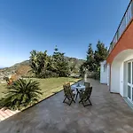 Дом отдыха With Infinity Garden And Sea View Искья